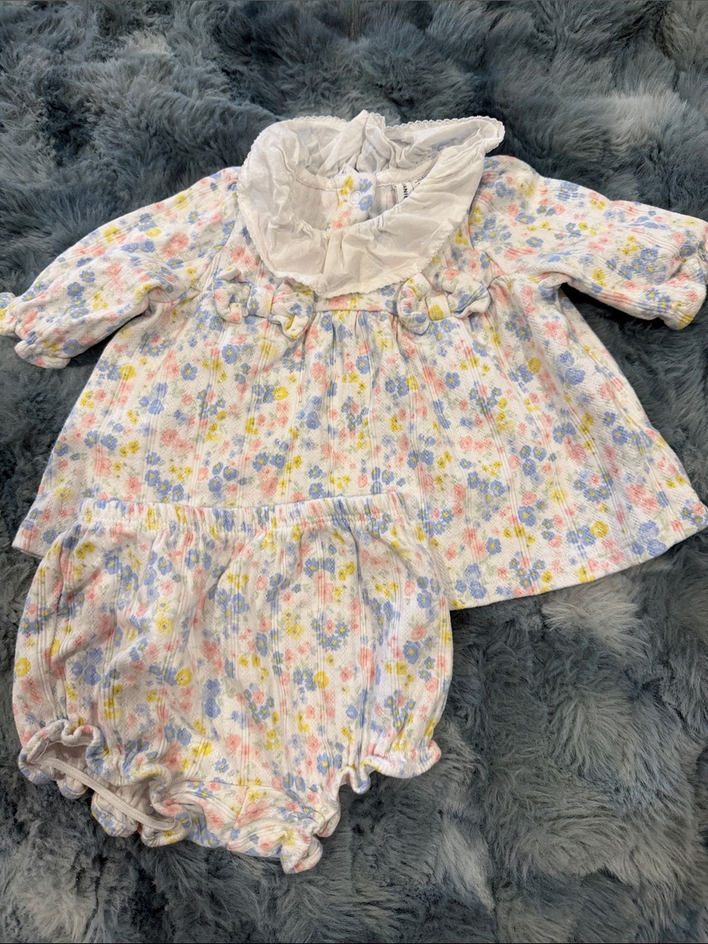 Janie and Jack White Floral Ruffle Collar top & Bloomers Set